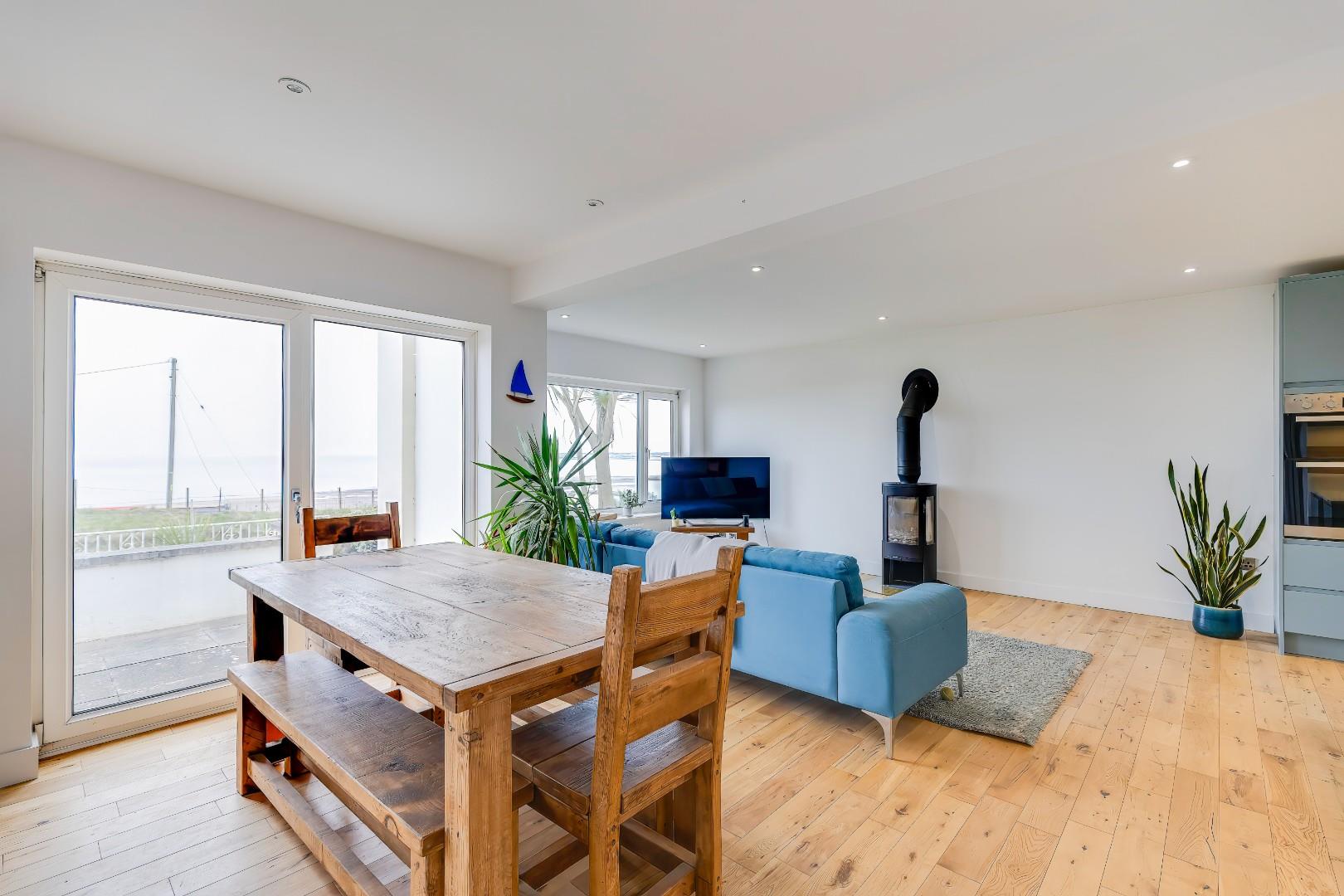 Seaview Drive, Ogmore-By-Sea, Vale of Glamorgan, CF32 0PB